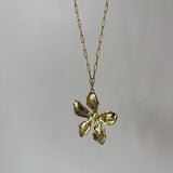 Chunky flower necklace