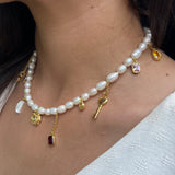 Rosette pearl necklace